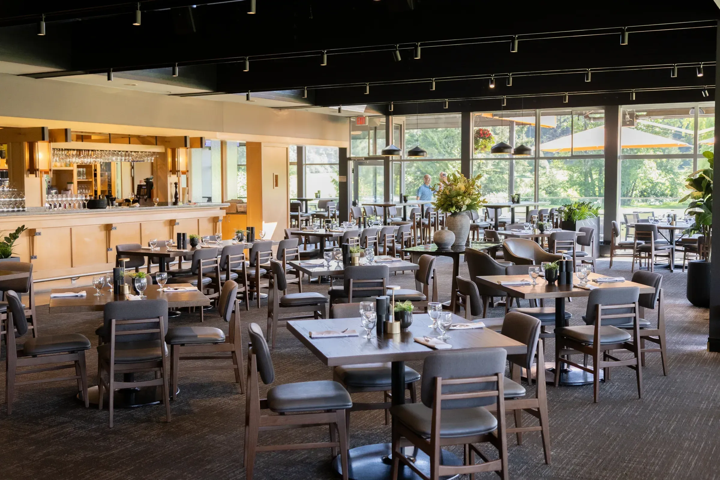 Seymour Dining Gallery6